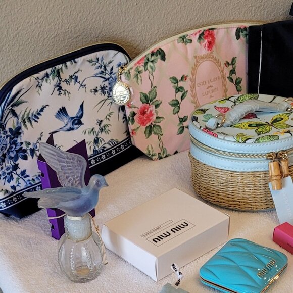 Luxury & Designer Beauty Bundle - Picture 4 of 15